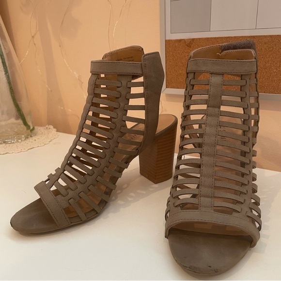 Heels boots - Picture 7 of 7